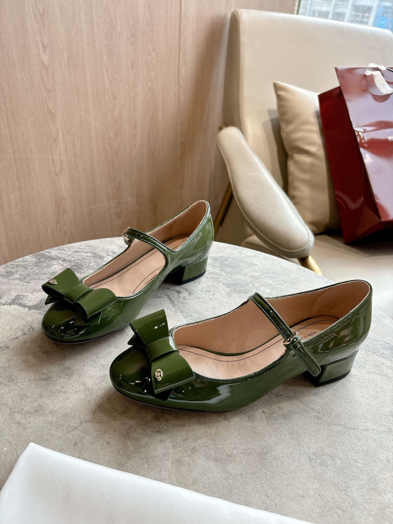 Gvc*1 flat shoes